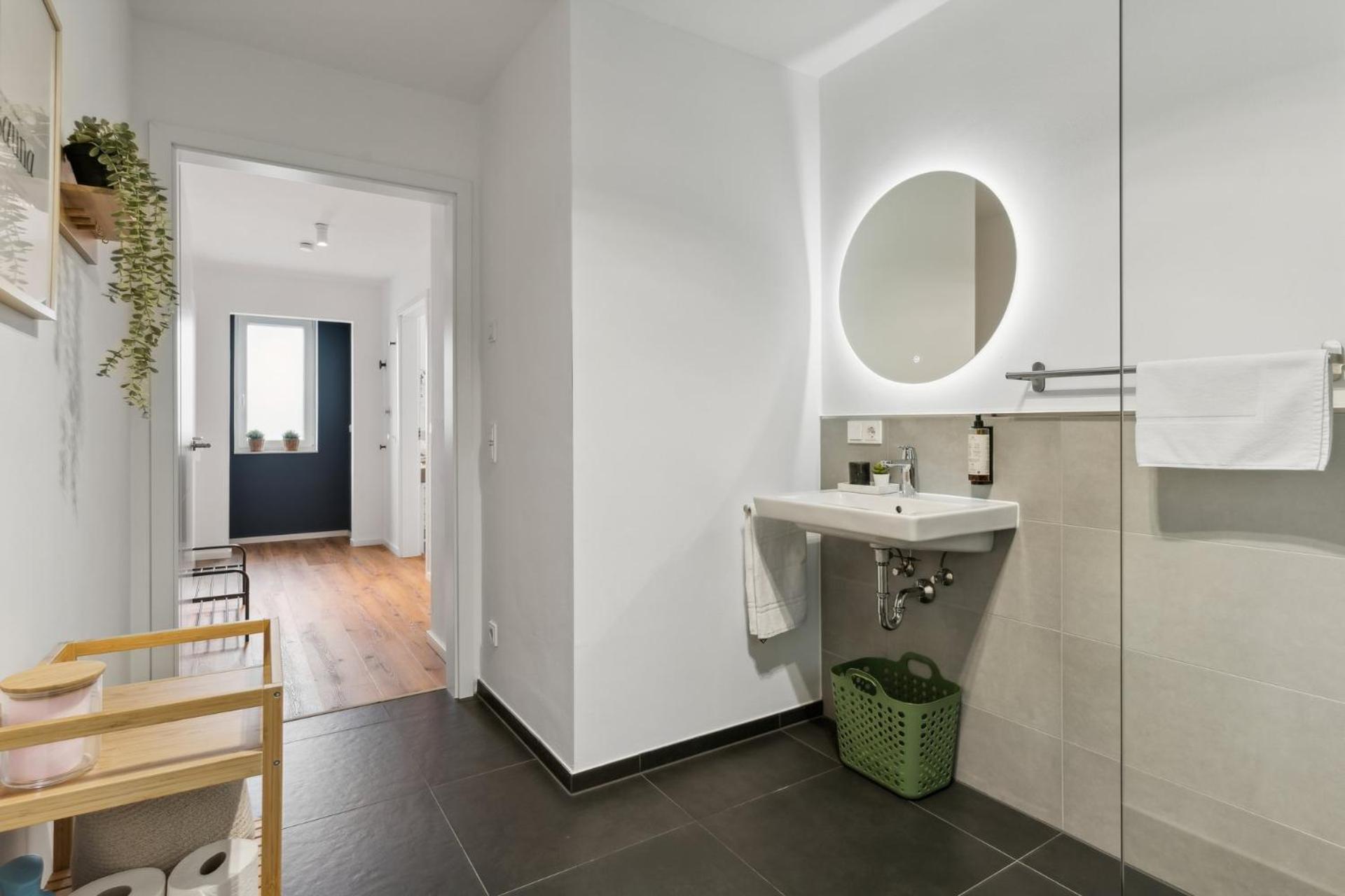 Zwei Apartments Fuer Bis Zu 8 Personen Zentral, Modern, Mit Terrasse & Balkon Bielefeld Extérieur photo
