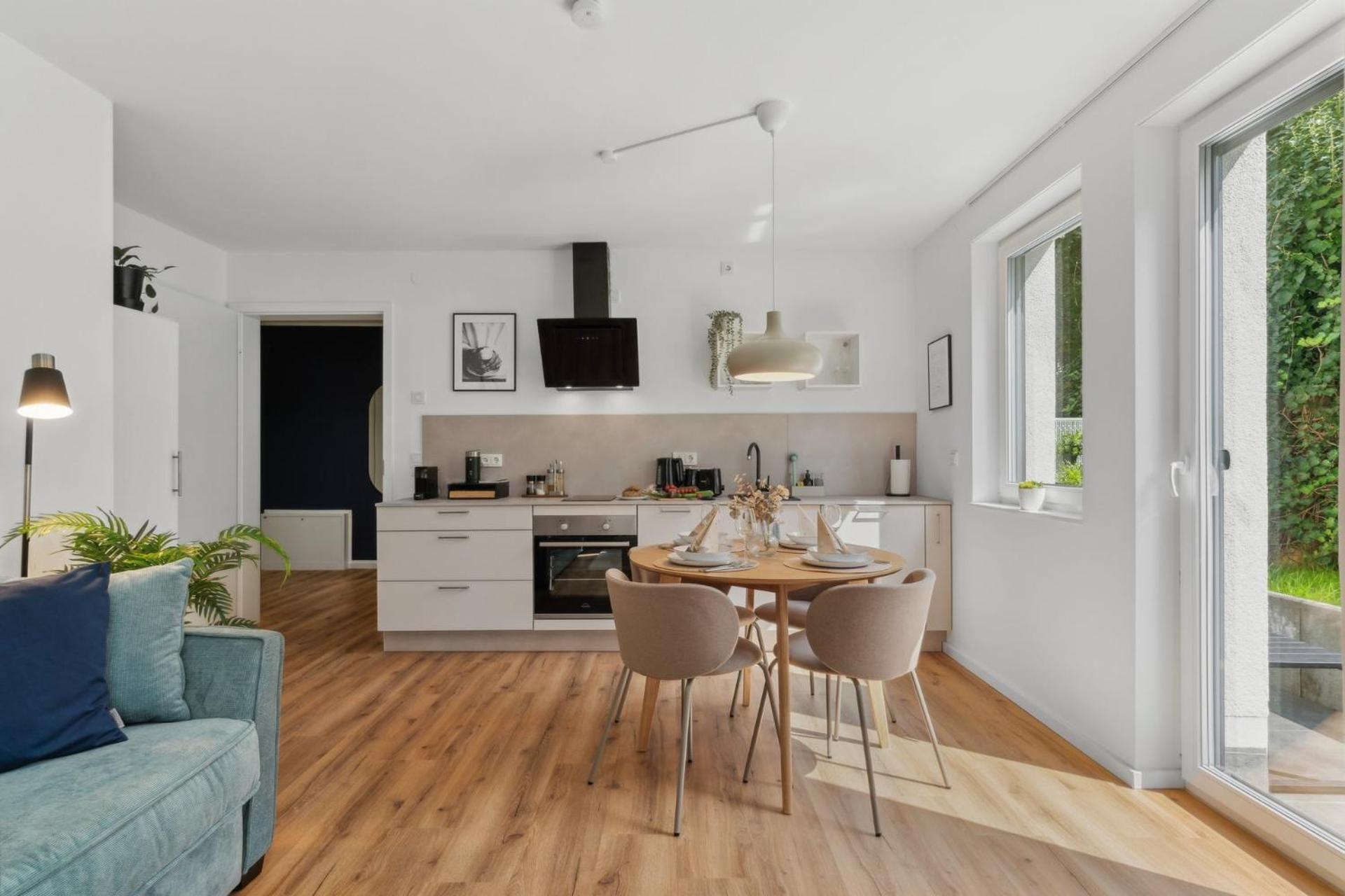 Zwei Apartments Fuer Bis Zu 8 Personen Zentral, Modern, Mit Terrasse & Balkon Bielefeld Extérieur photo