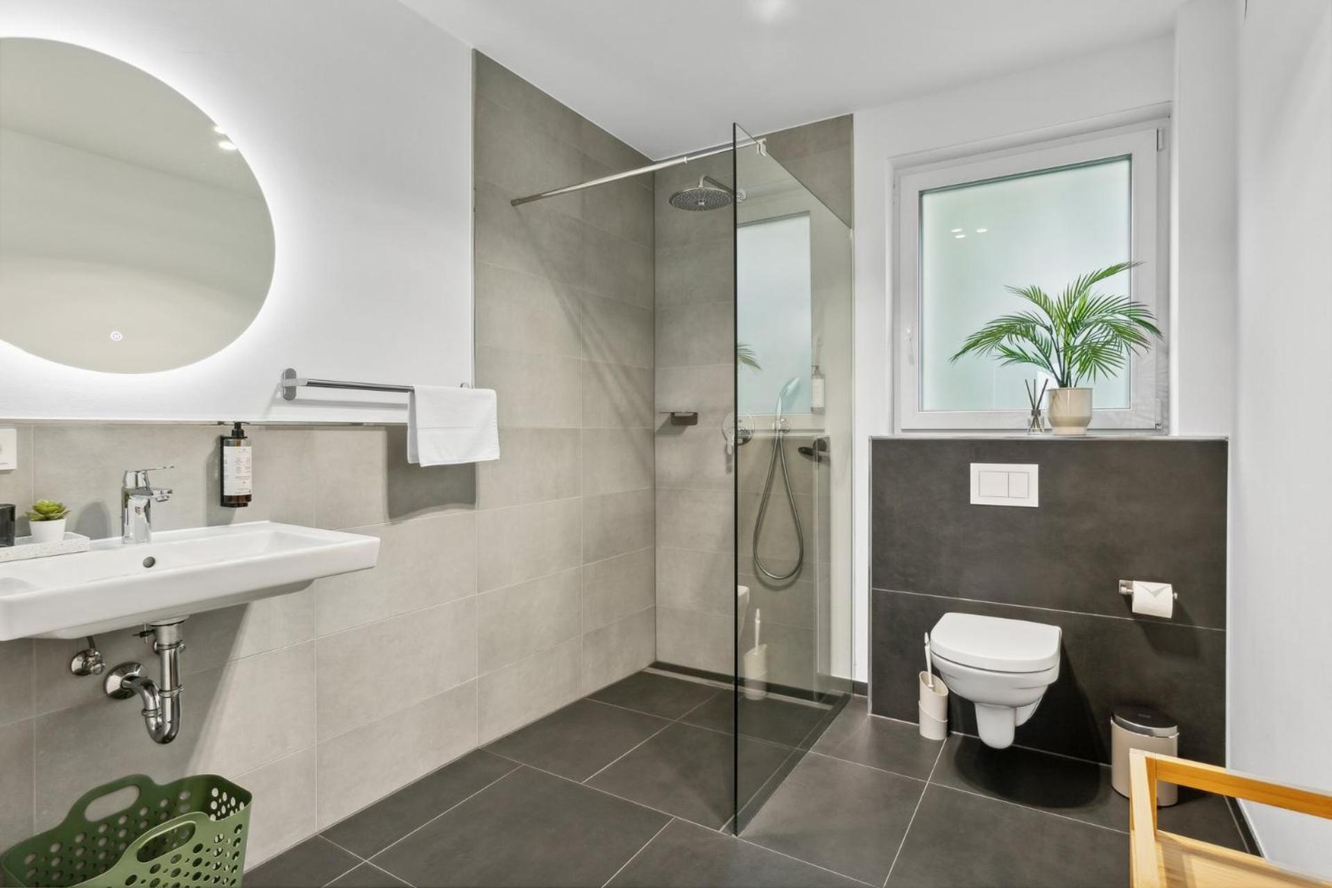 Zwei Apartments Fuer Bis Zu 8 Personen Zentral, Modern, Mit Terrasse & Balkon Bielefeld Extérieur photo