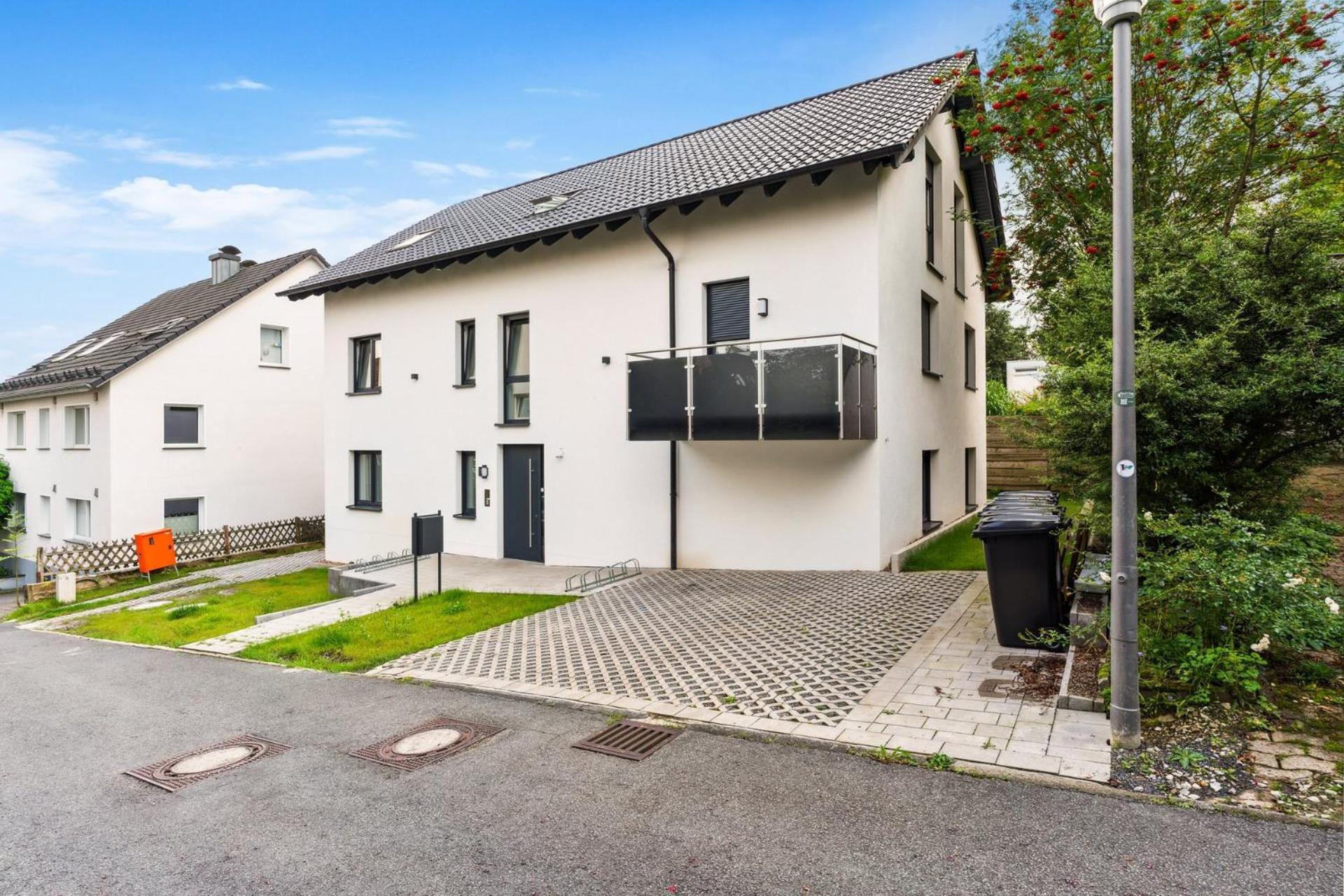 Zwei Apartments Fuer Bis Zu 8 Personen Zentral, Modern, Mit Terrasse & Balkon Bielefeld Extérieur photo