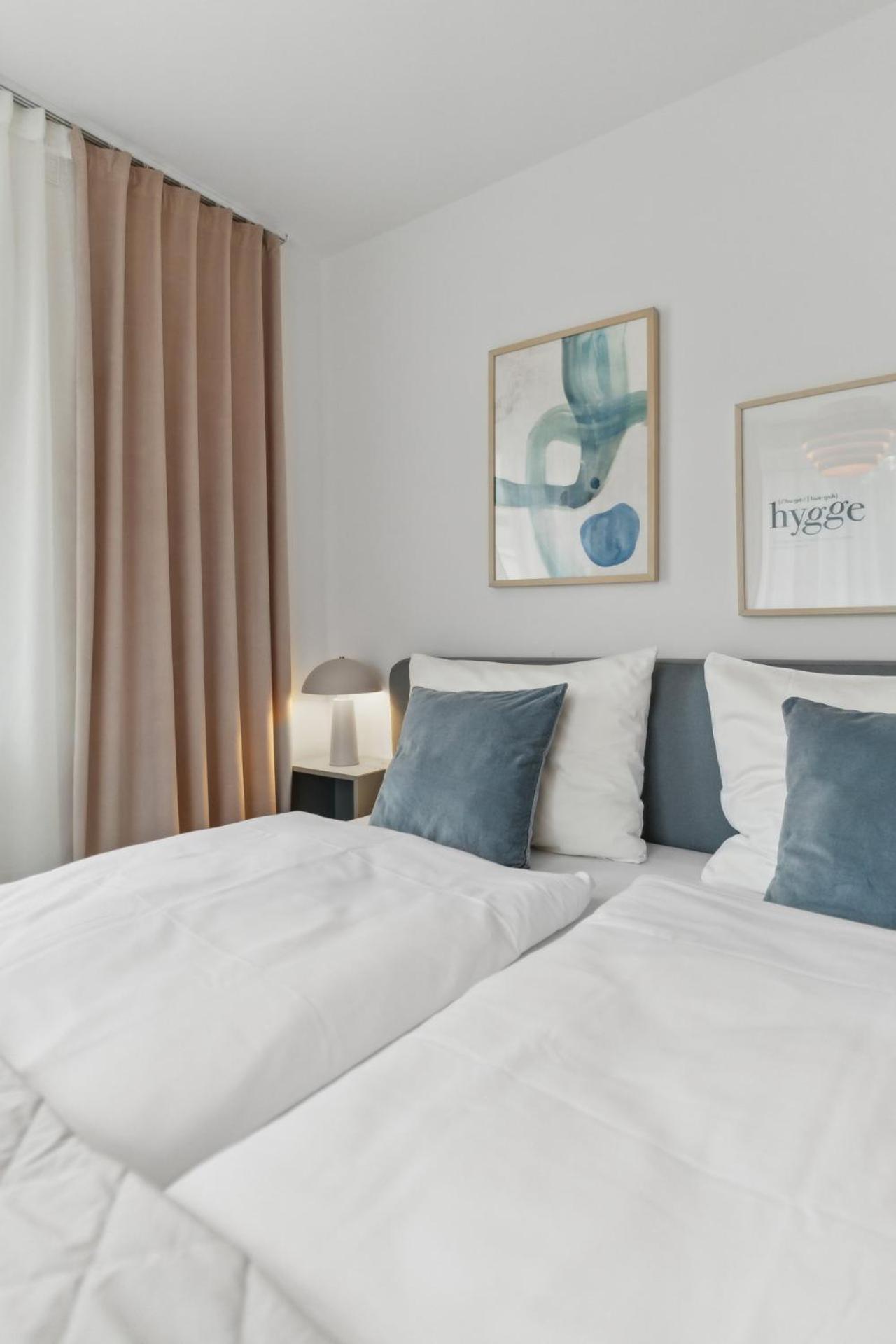 Zwei Apartments Fuer Bis Zu 8 Personen Zentral, Modern, Mit Terrasse & Balkon Bielefeld Extérieur photo
